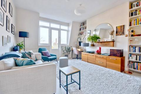 1 bedroom flat for sale, Lissenden Gardens, Parliament Hill, London NW5