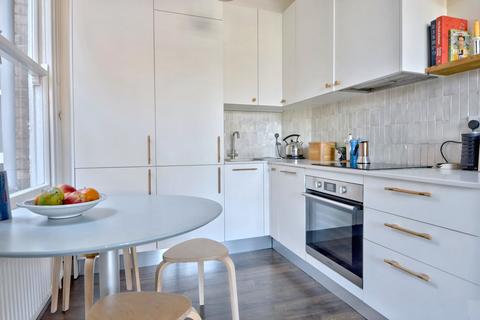 1 bedroom flat for sale, Lissenden Gardens, Parliament Hill, London NW5