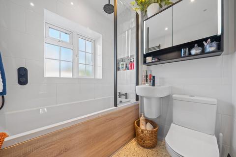 50 Buckland Way, Worcester Park, KT4 8NS