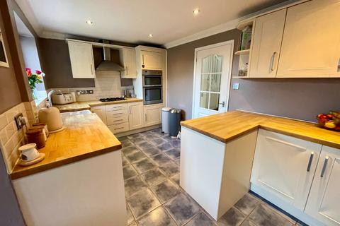 20 Farmbrook, Luton, LU2 7SQ