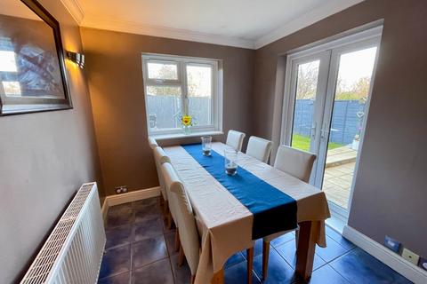 20 Farmbrook, Luton, LU2 7SQ
