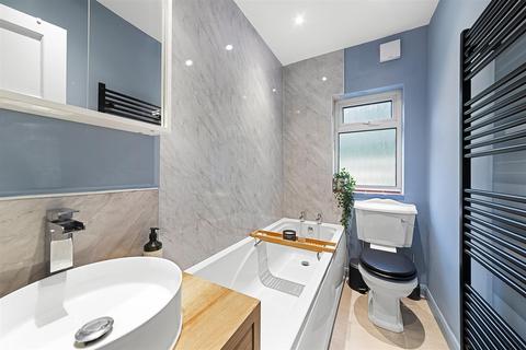 45 Whyteleafe Hill, Whyteleafe, CR3 0AJ