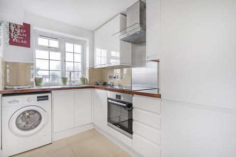 Flat 8, Byron Court Osborne Road, Thornton Heath, CR7 8PD