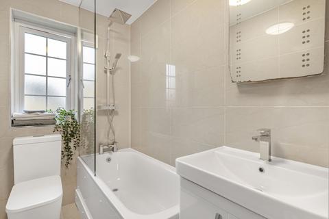 Flat 8, Byron Court Osborne Road, Thornton Heath, CR7 8PD