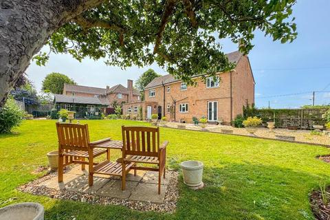 4 bedroom detached house for sale, Victoria Road, Trowbridge, Wiltshire, BA14 7LD