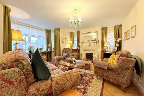 4 bedroom detached house for sale, Victoria Road, Trowbridge, Wiltshire, BA14 7LD
