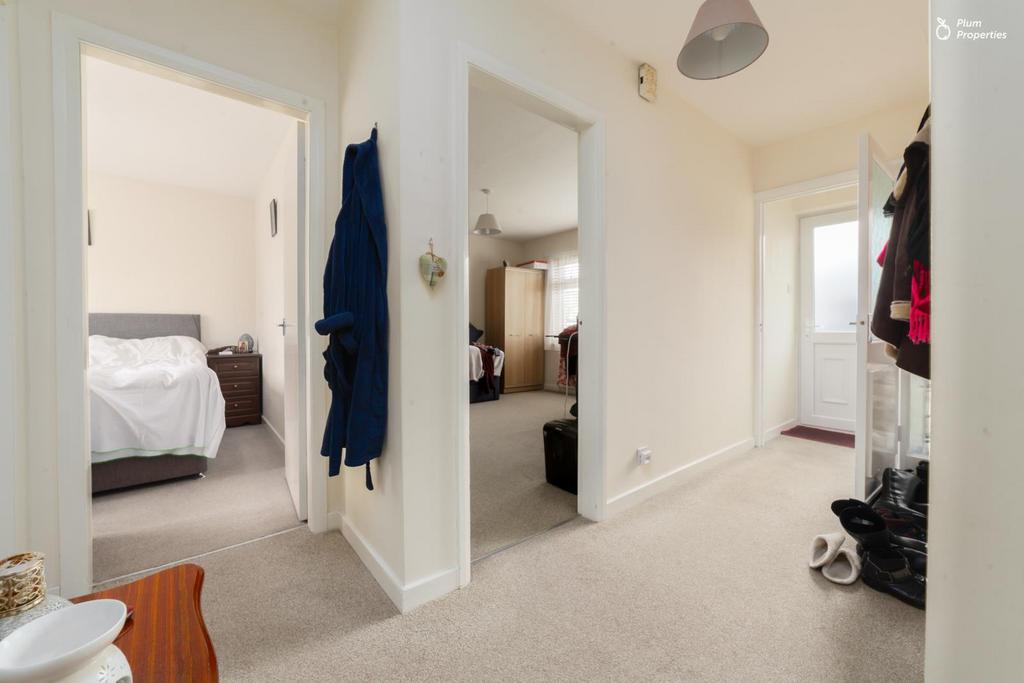 18 Birchhill Grove-10.jpg