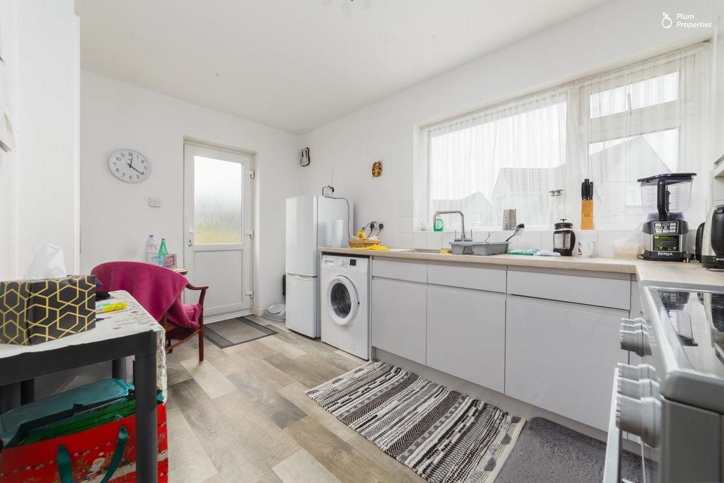 18 Birchhill Grove-3.jpg