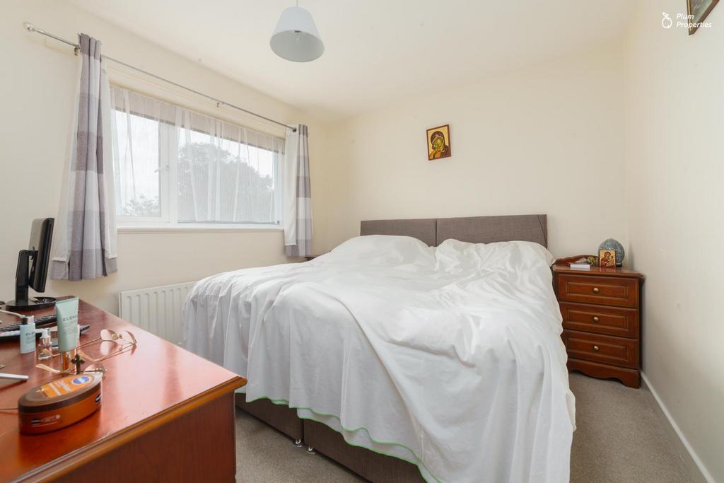 18 Birchhill Grove-6.jpg