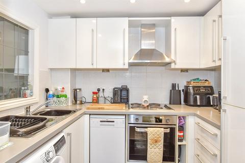 1 bedroom ground floor flat for sale, Addison Road, Tunbridge Wells TN2