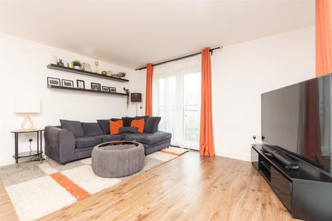 4 Eyres Drive, Castle Hill, Swanscombe, DA10 1DG