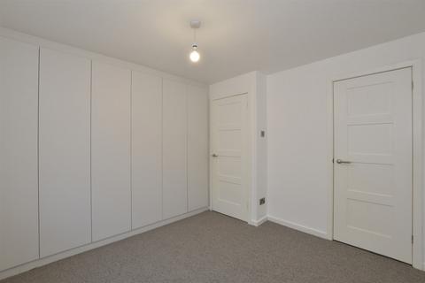 1 bedroom flat for sale, Burns Avenue, Chadwell Heath, Essex