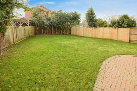 4 bedroom detached house for sale, Oxley Drive, West Midlands CV3