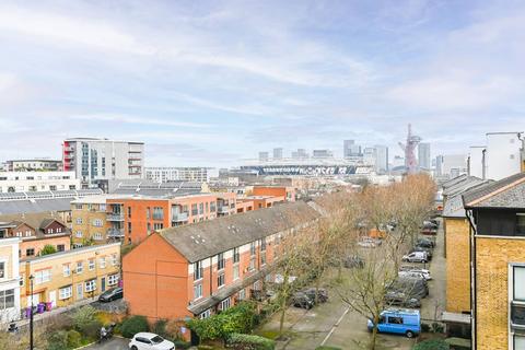 1 bedroom flat for sale, 105 Fairfield Road, London E3