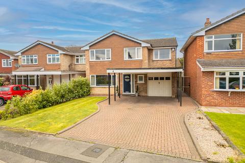 4 bedroom detached house for sale, Aldin Close, Bonehill, Tamworth, B78 3HT