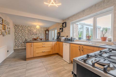 6 Aldin Close, Bonehill, Tamworth, B78 3HT