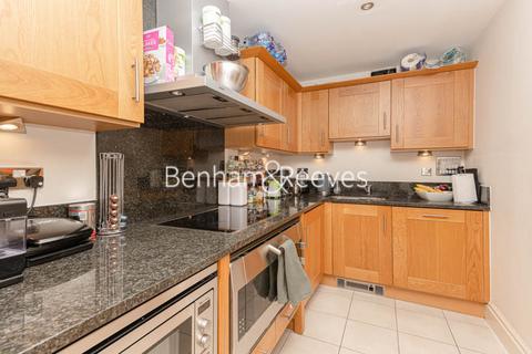 3 bedroom apartment to rent, Lensbury Avenue, Fulham SW6