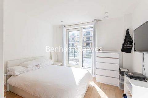 3 bedroom apartment to rent, Lensbury Avenue, Fulham SW6