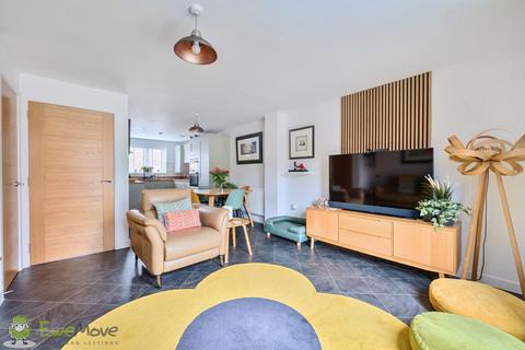 14 Barbour Drive, Burghfield Common, Reading, RG7 3FQ