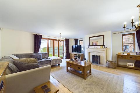 5 bedroom detached house for sale, Back Lane, Barnby, Newark