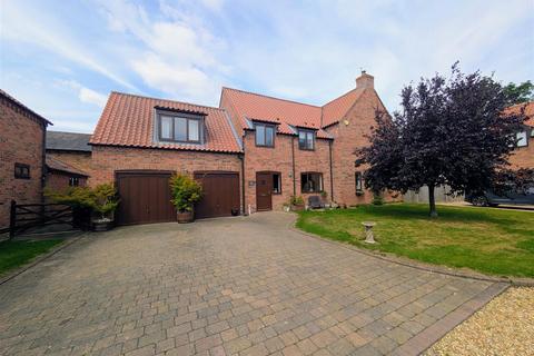 5 bedroom detached house for sale, Back Lane, Barnby, Newark