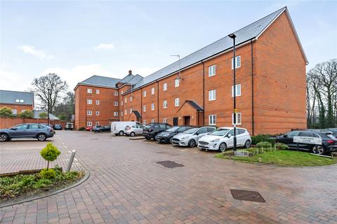 2 bedroom apartment for sale, Charteris Close, Aldershot GU11