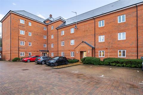 2 bedroom apartment for sale, Charteris Close, Aldershot GU11
