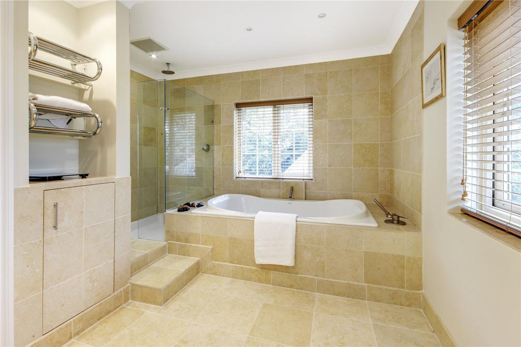 En Suite Bathroom
