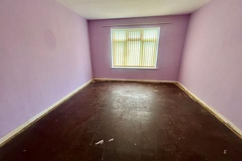 2 bedroom ground floor flat for sale, Woolaston Avenue, Cardiff CF23