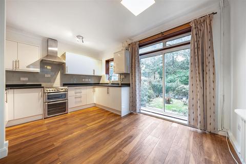 2 bedroom end of terrace house for sale, Cowper Road, Kingston Upon Thames KT2