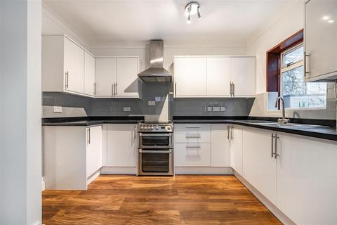 17 Cowper Road, Kingston Upon Thames, KT2 5PQ