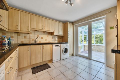 17 Calais Dene, Bampton, OX18 2NR