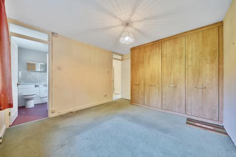 17 Calais Dene, Bampton, OX18 2NR