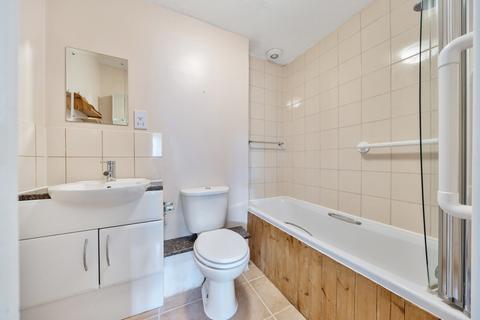 17 Calais Dene, Bampton, OX18 2NR
