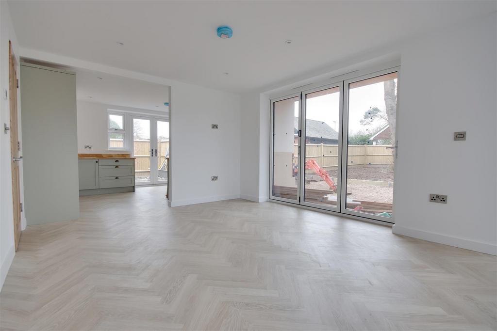 Living room 3.jpg