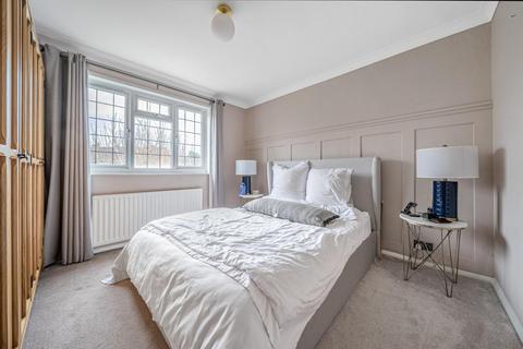 3 bedroom detached house for sale, Wimborne Avenue, Chislehurst