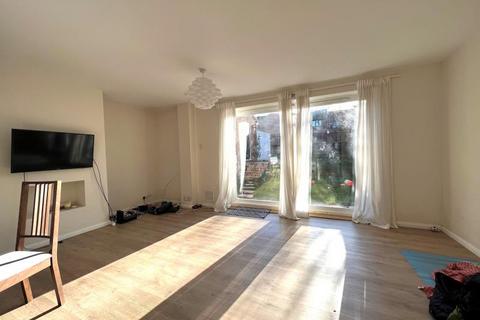 undefined, Foxglove Gardens, Guildford GU4