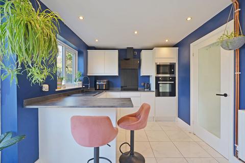 8 Hillside Meadows, Foxhole, St Austell, PL26 7TA