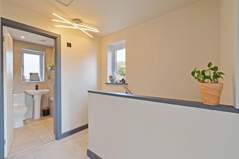 8 Hillside Meadows, Foxhole, St Austell, PL26 7TA