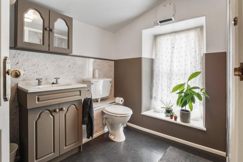 Shower Room  1