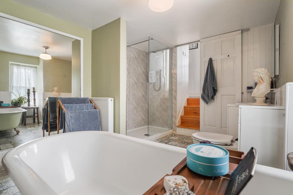 En Suite  2