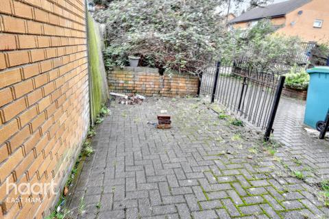 20 Goose Square, London, E6 5QW
