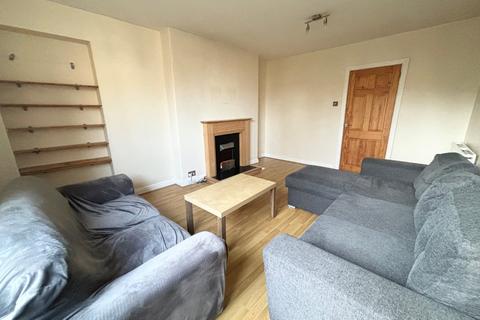 2 bedroom flat to rent, Wood Lane, Chapel Allerton, Leeds, West Yorkshire, LS7