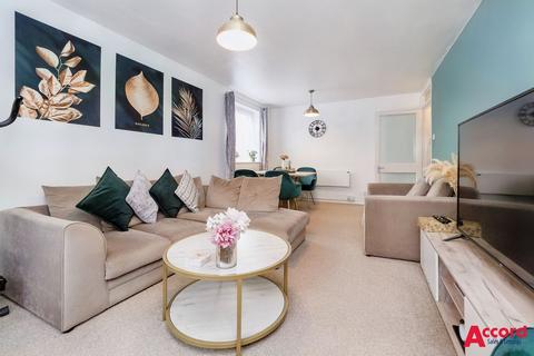 31 Winston Close, Romford, RM7 8LL