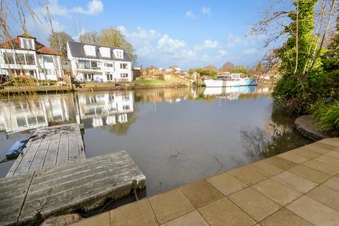 3 bedroom detached house for sale, Sunbury Court Island, Sunbury-on-Thames TW16