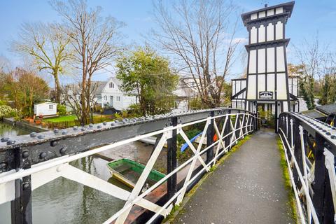 3 bedroom detached house for sale, Sunbury Court Island, Sunbury-on-Thames TW16