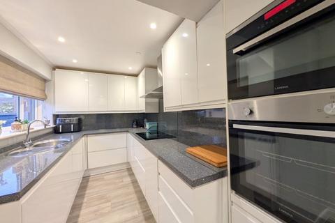 249a Staines Road, Wraysbury, Staines-upon-thames, TW19 5AJ
