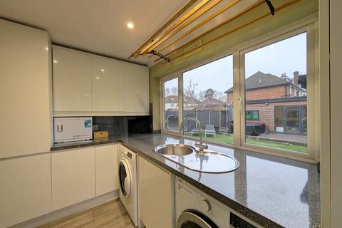 249a Staines Road, Wraysbury, Staines-upon-thames, TW19 5AJ