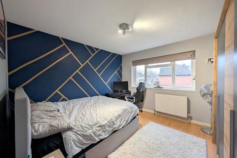 249a Staines Road, Wraysbury, Staines-upon-thames, TW19 5AJ