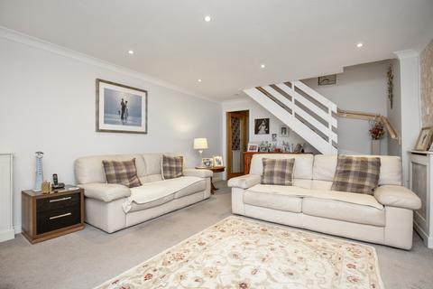 33 Breck Terrace, Penicuik, EH26 0RJ